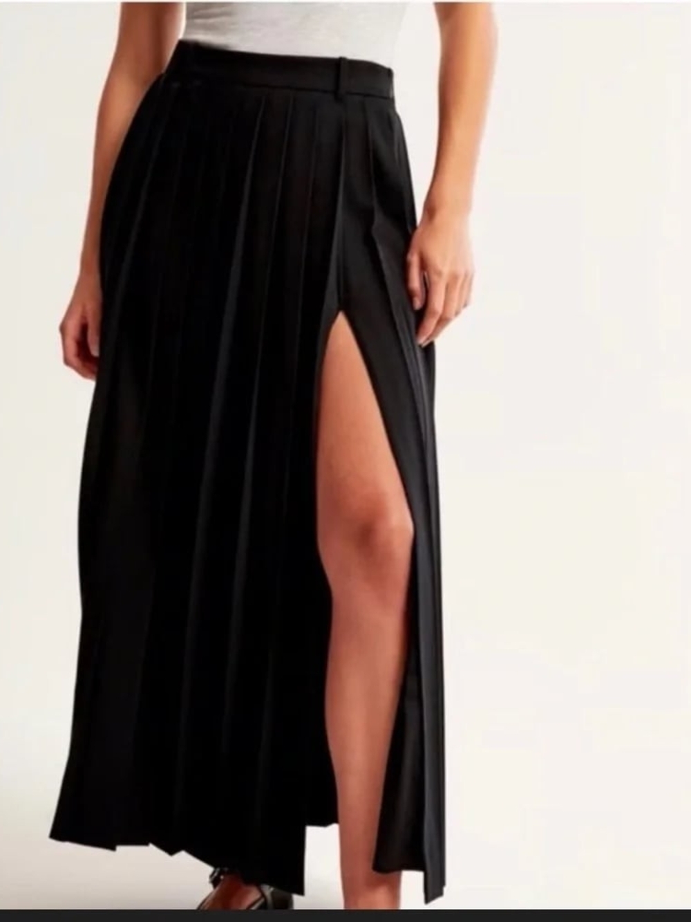 Abercrombie & Fitch Black Pleated Maxi Skirt with High Side Slit XXSP